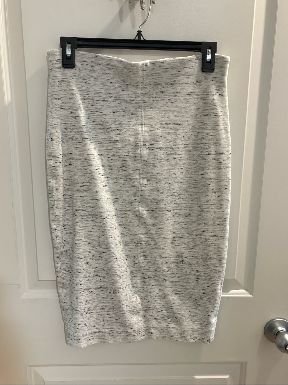 Wilfred Aritzia Grey Speckled Pencil Skirt – Size Large